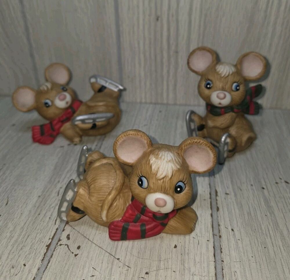 Vintage HomCo Christmas Holiday Winter Ice Skating Mice Set of 3 Home Interior